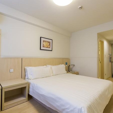 Hanting Express Qingdao South Chongqing Road Exterior foto